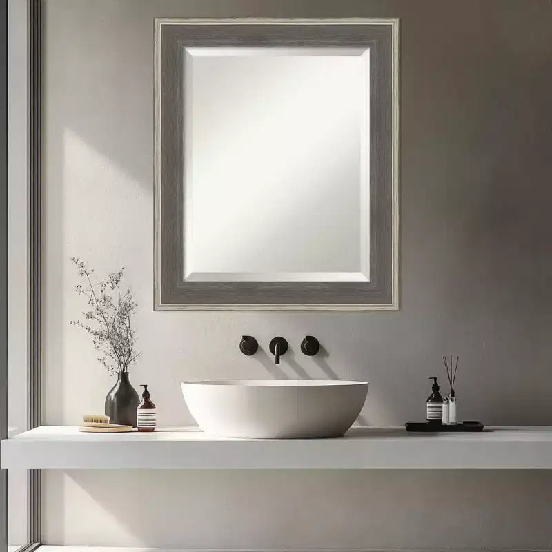 Miroir mural de salle de bain encadré en bois biseauté Cottage