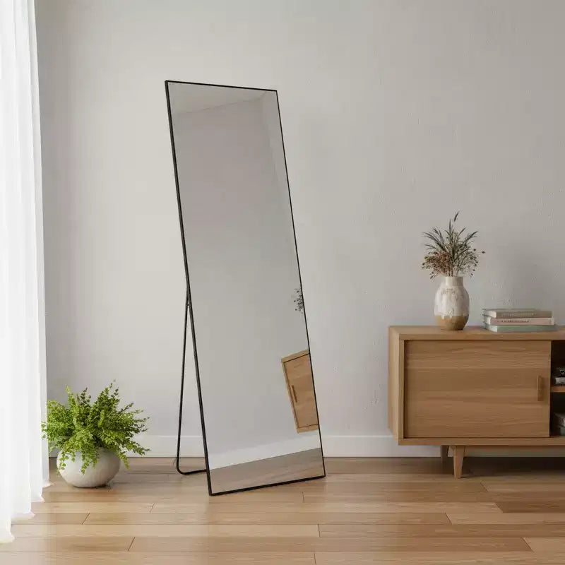 Miroir pleine longueur encadré 63 en métal noir, sur pied et mural