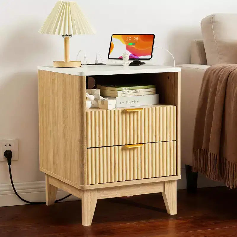 Table de chevet avec station de charge, table de nuit 2 tiroirs avec USB-C, prises AC, étagère ouverte et rangement pour chambre à coucher