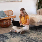 Le bureau de genoux portable Surf avec coussin, assise flexible